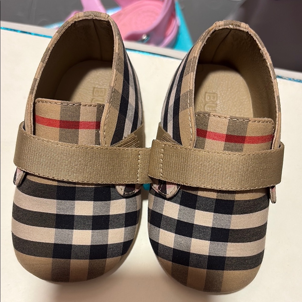 Burberry Tan and Black Baby Walker Shoes with Plaid Pattern